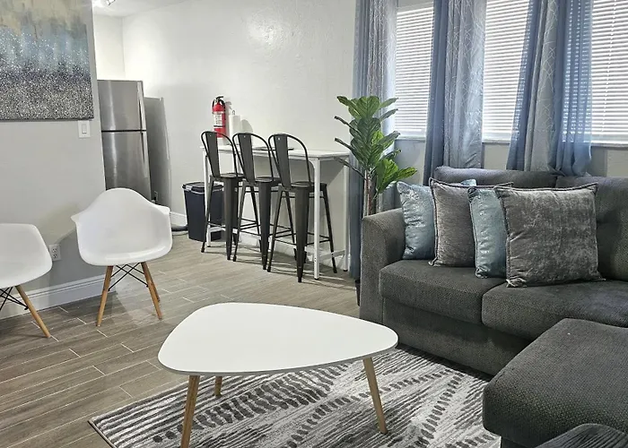 Big Tv Apartment 5 Miles From Hard Rock Casino