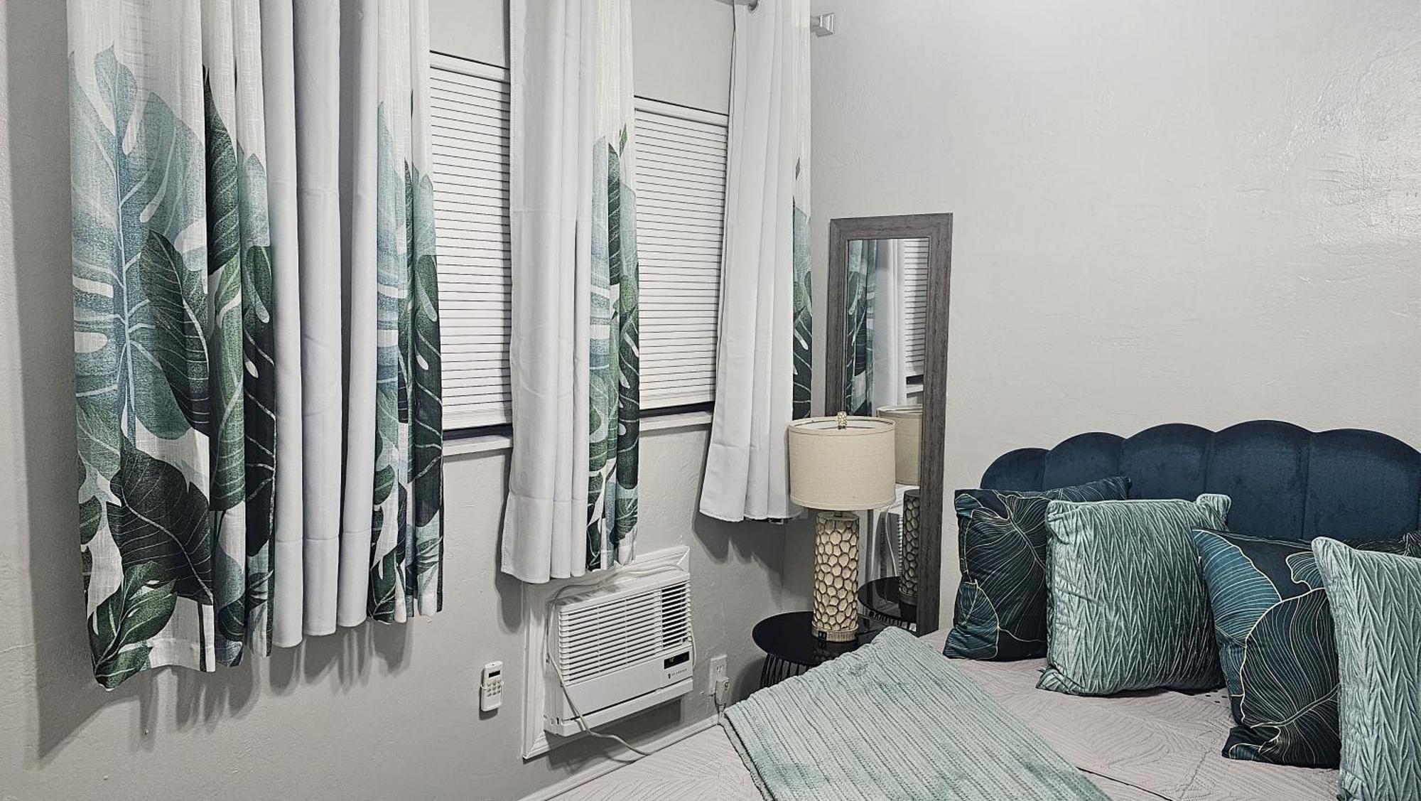 Big Tv 5 Miles From Hard Rock Casino Apartment *